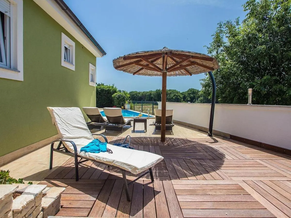 Holiday Home Tanja Pula 0*,