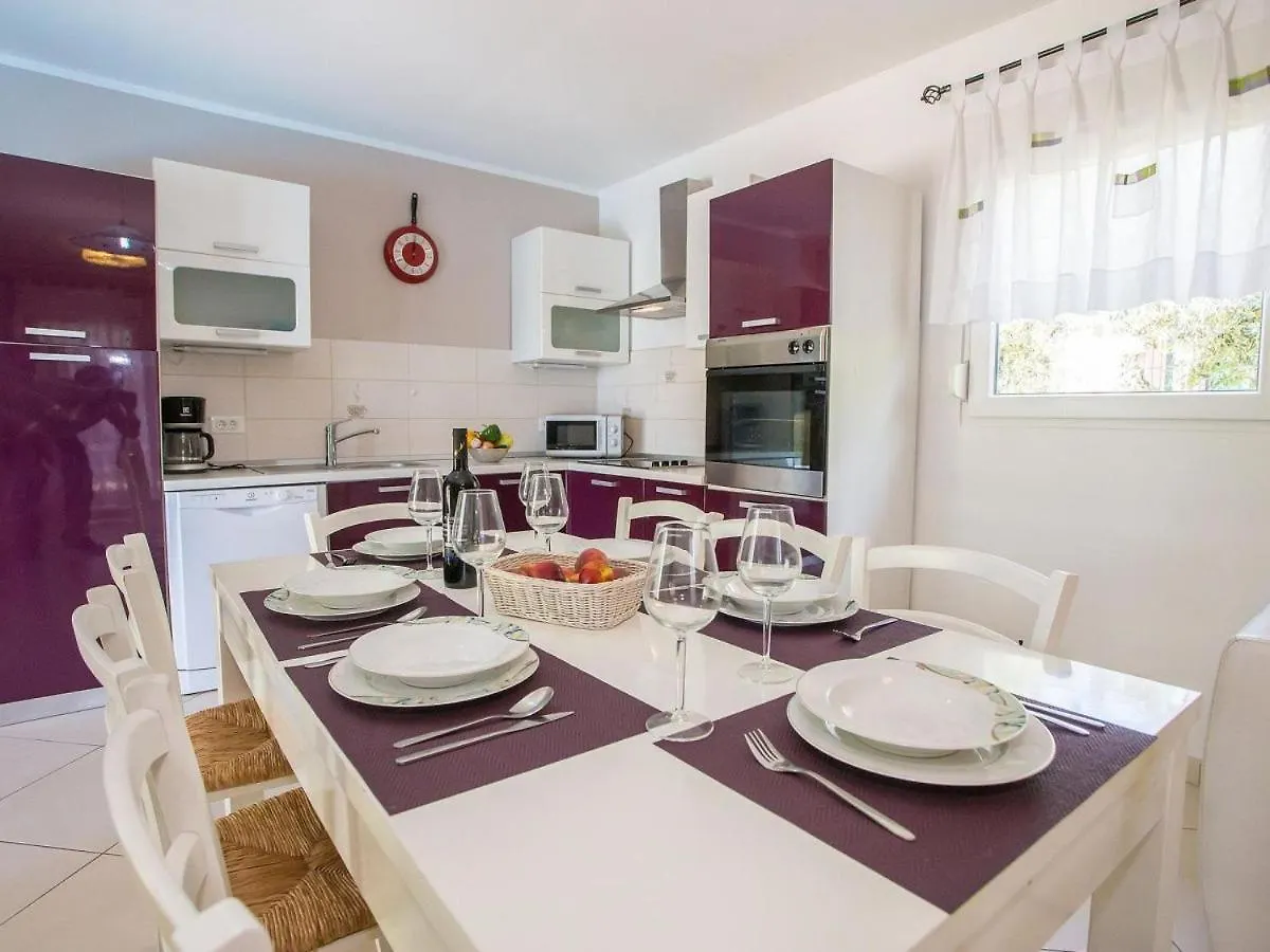 Holiday Home Tanja Pula