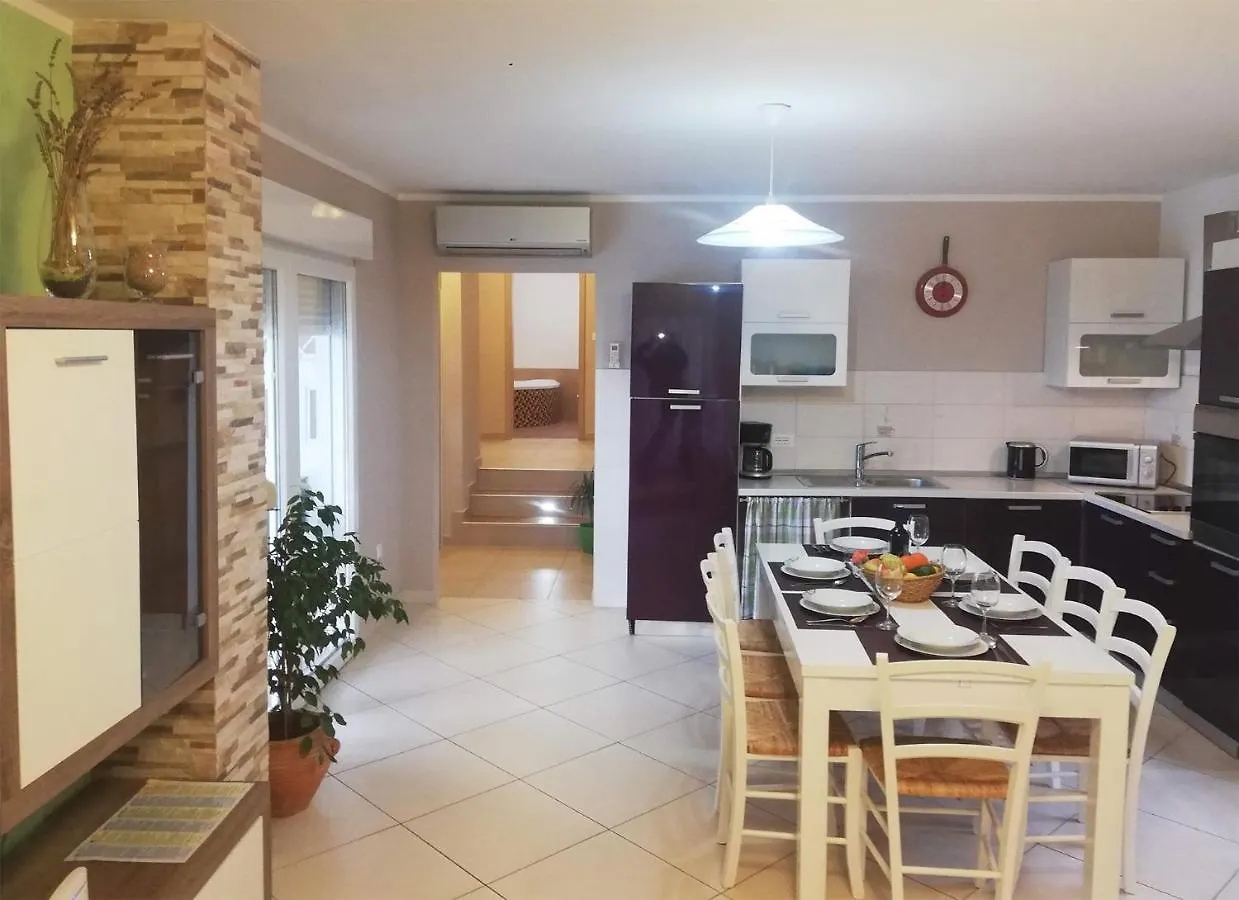 Holiday Home Tanja Pula